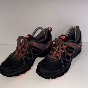 Men’s Nike trail ridge to athletic running shoes size 9